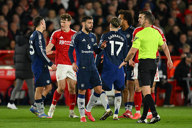 官方：阿森纳与18岁新星恩瓦内里续约，合同年限未透露.