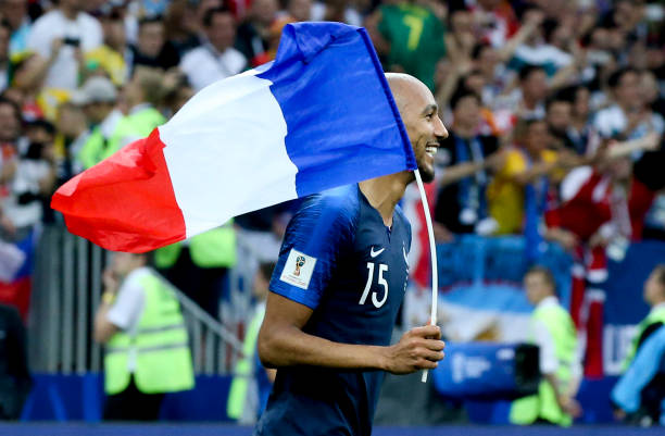 恩佐谈埃斯特旺：可以看到他的潜力，他在比赛中展示了这一点.