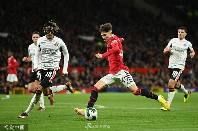 恩佐谈埃斯特旺：可以看到他的潜力，他在比赛中展示了这一点.