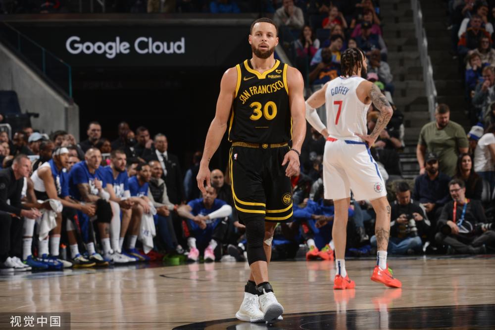 在与劲敌 在与劲敌